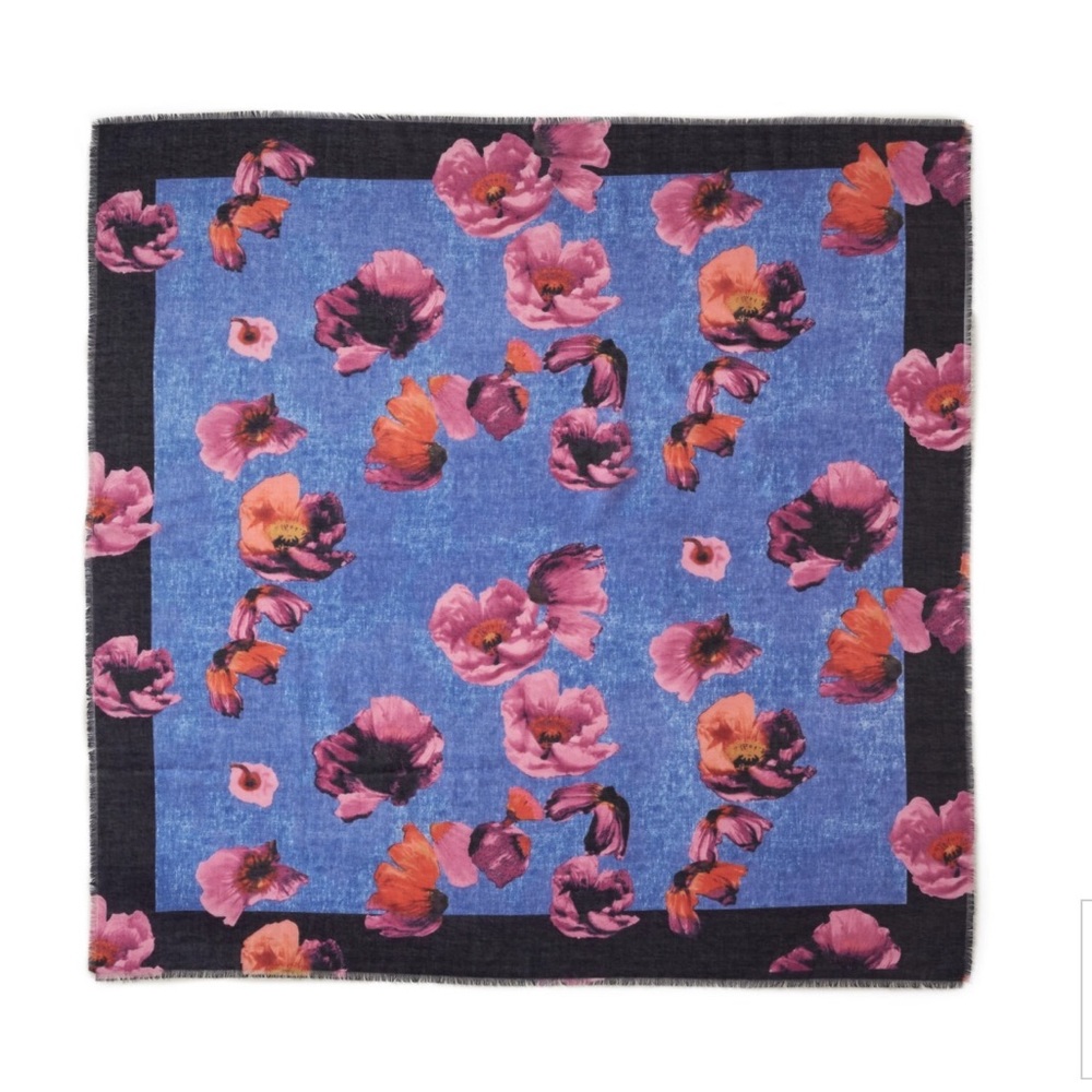 Banana Republic Large Square Scarf - Picture 4 of 4